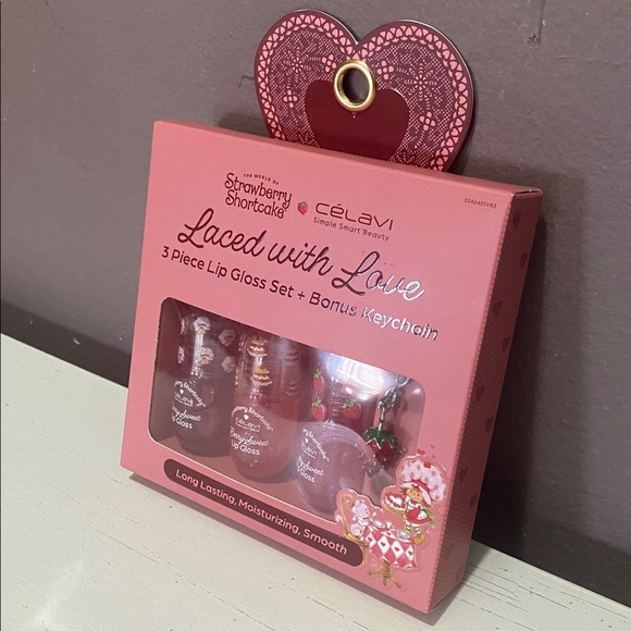 Strawberry Shortcake Lip Gloss Set and Keychain - Picture 3 of 7